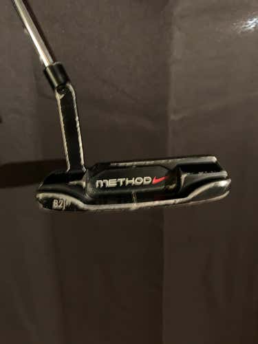 Men's Nike Blade Right Handed Method Matter B2-01 Putter 35"