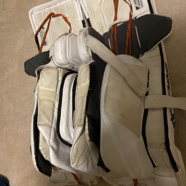 White Intermediate 32" Bauer Vapor X900 Goalie Leg Pads