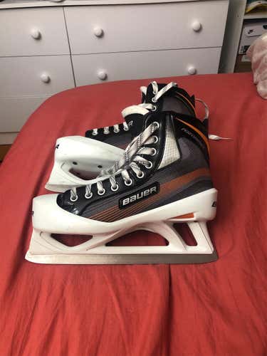 Senior Bauer Performance EE (Extra Wide) Pro Stock Size 8.5 Goalie Skates