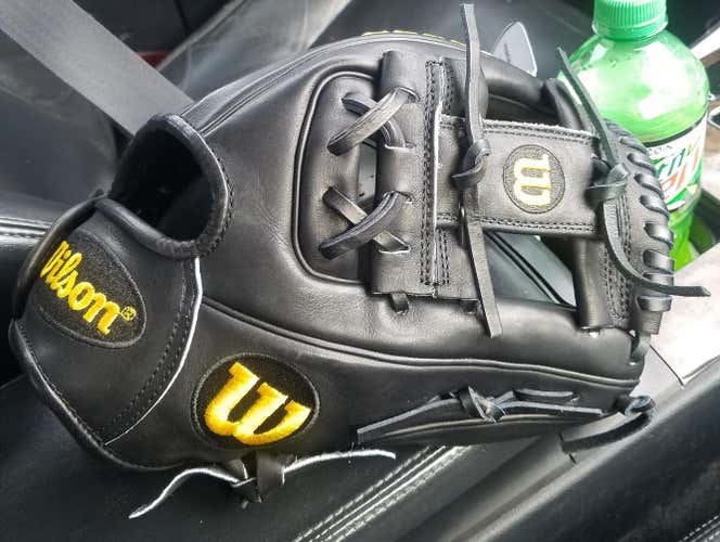 Black New Wilson Right Handed Infield A2000 Dp15 Pedroia Fit Baseball Glove 11.5"