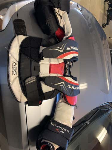 Junior Medium Bauer Vapor 1X Goalie Chest and Arm Protector Goalie Chest Protector