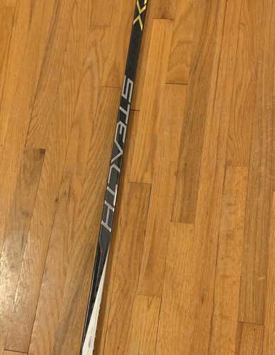 Senior Right Handed Stealth CX Toe  Hockey Stick