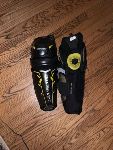 Senior Bauer Supreme TotalOne NXG Shin Pads