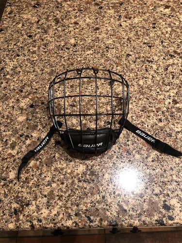Senior Medium Bauer Profile II Facemask Full Cage