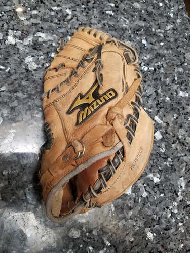 Tan Mizuno Right Handed Catcher's GXC 102 Baseball Glove