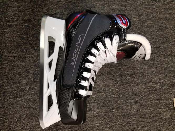New Senior Bauer Vapor X700 Hockey Goalie Skates D&R (Regular) Size 7