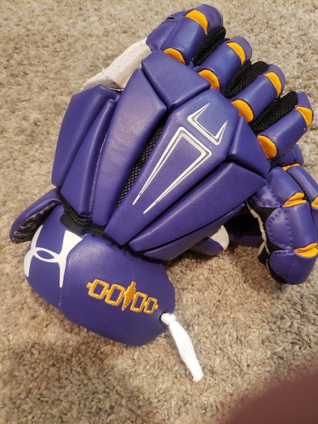 Iroquois Nationals UA Command Pro Gloves 13"