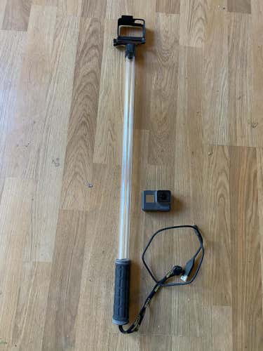 Used Go Pro 5 With Go Pole and Cable