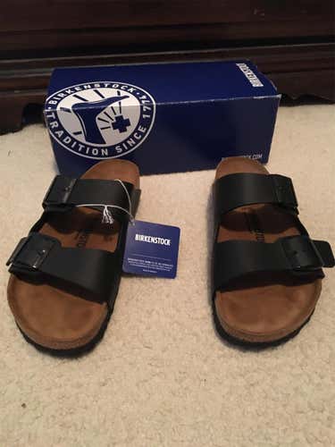 BRAND NEW Black Birkenstock Arizona’s
