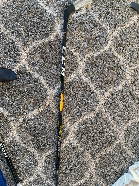 Senior Right Handed AS1 Hockey Stick