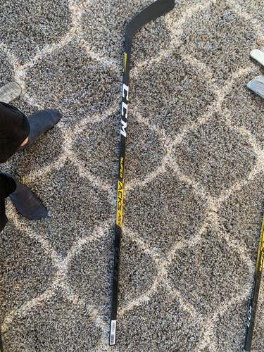 Senior Right Handed Super Tacks AS2 Pro   Hockey Stick