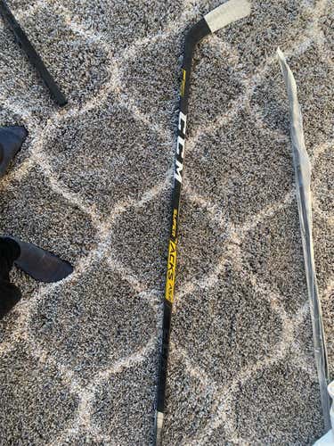 Senior Right Handed Super Tacks AS2 Pro   Hockey Stick