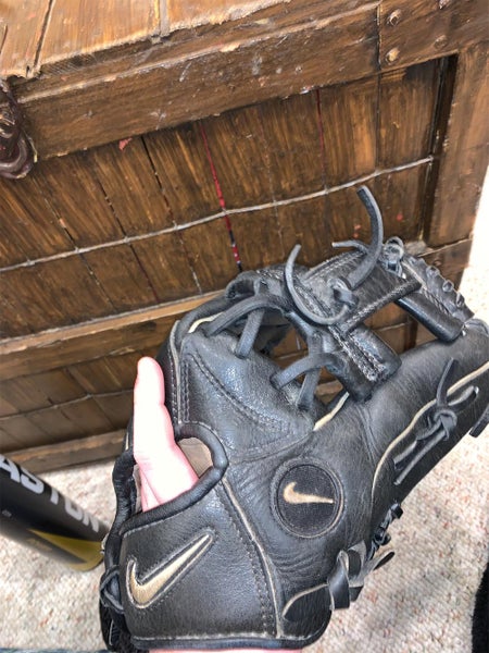 Black High School/College Infield Pro Tradition 11.5" Baseball Glove