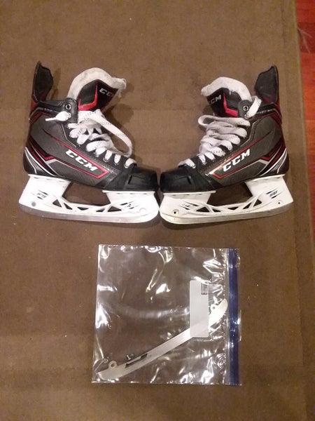 Senior CCM JetSpeed Vibe Hockey Skates D&R (Regular) Size 7.5