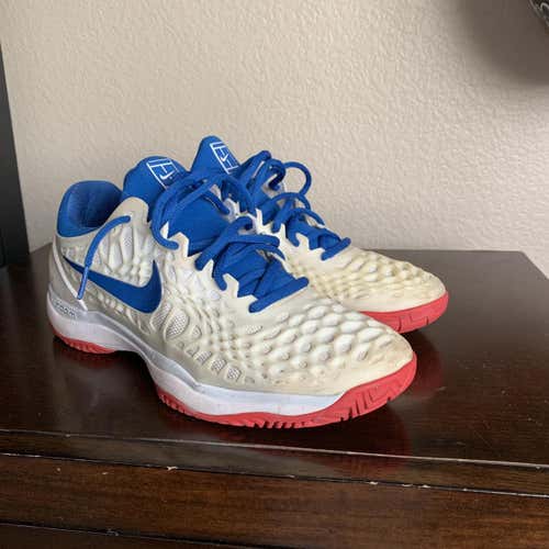 Men's Men's 10.5 (W 11.5) Nike Tennis Shoes
