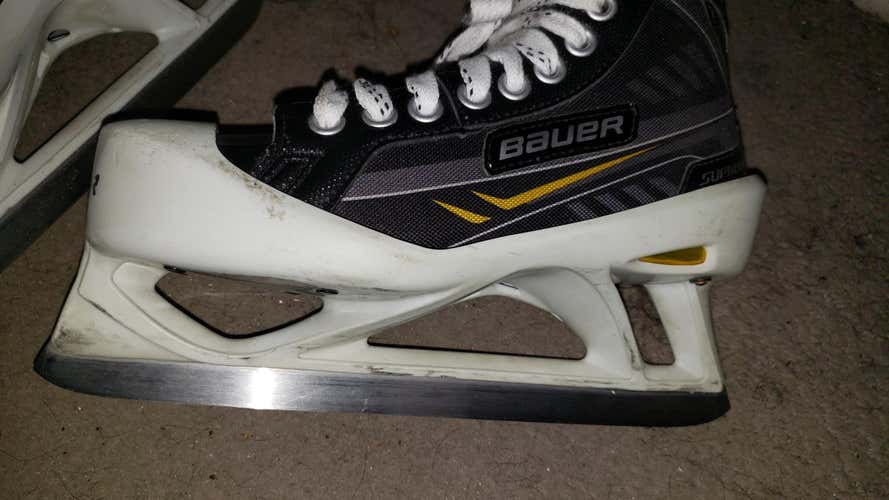 Junior Bauer One.7 Hockey Goalie Skates (Regular) Size 4D