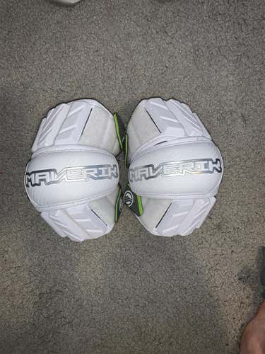 New Medium/Large Maverik Max Arm Pads