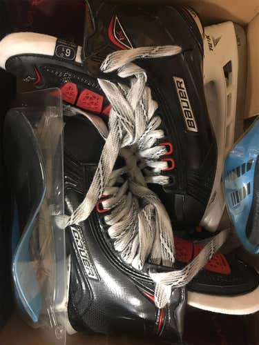 Senior Bauer 1XR D&R (Regular)  Size 6.5 Hockey Skates