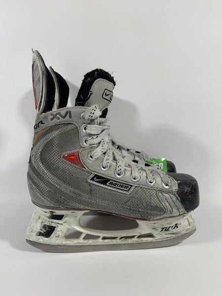 Used Bauer Vapor Xvi Ice Hockey Skates Size 2.5 Extra Wide