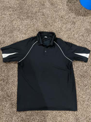 Adult Men's Medium Under Armour Shirt