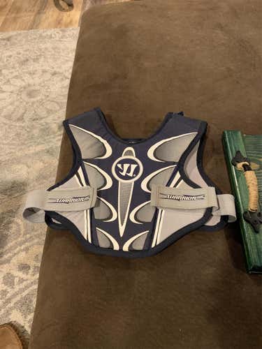 Youth Medium Warrior Shoulder Pads