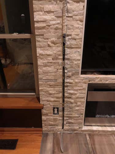 Senior Right Handed Vapor 1X Lite Toe Pro Stock Hockey Stick