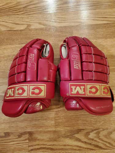 Red CCM 662 Gloves 13"