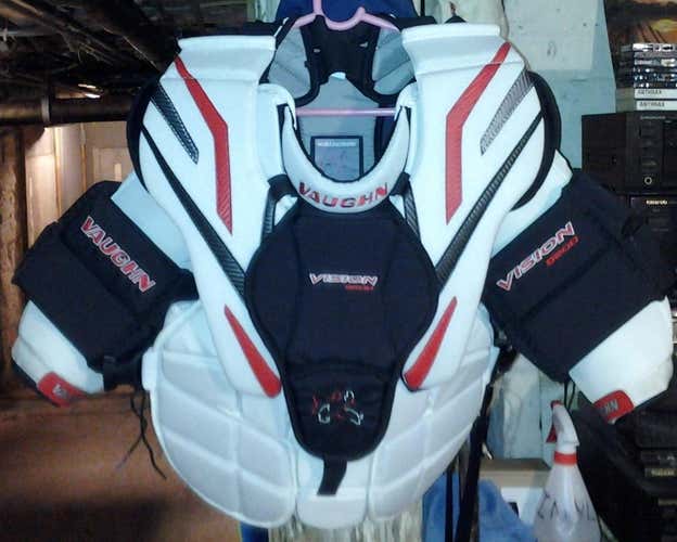 Junior Large Vaughn Vision 9200 Goalie Chest Protector