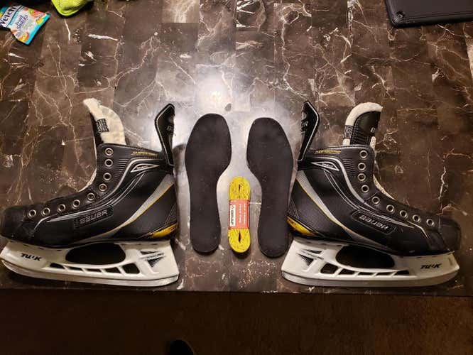 Senior Bauer Supreme Hockey Skates EE (Extra Wide) Size 6, NICE