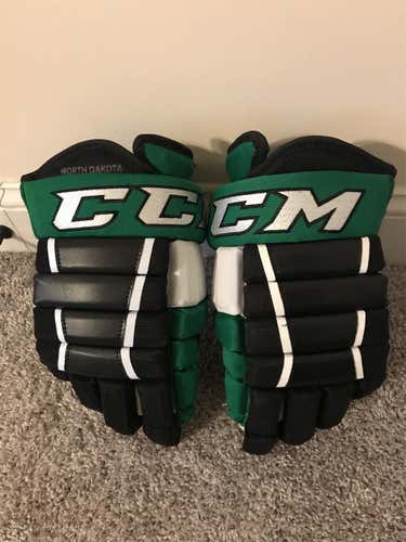 UND CCM HG97 pro stock hockey gloves