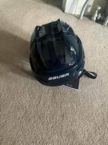 Blue New Medium Bauer Re-Akt 95 Helmet