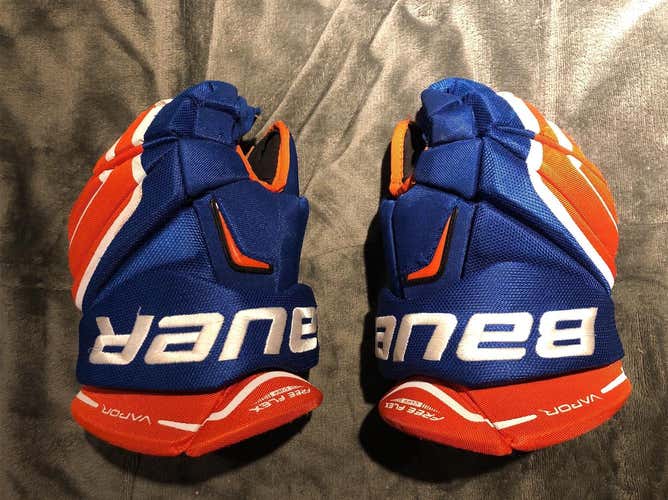Blue Senior Bauer Vapor matrix pro 13"  Gloves