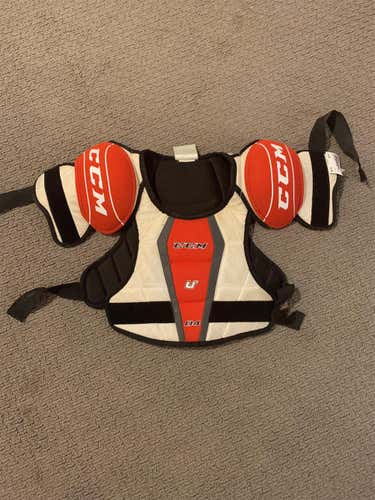 Senior Medium CCM U+ Shoulder Pads
