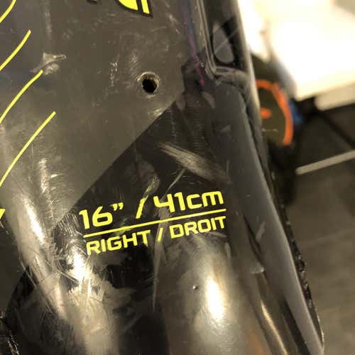 Senior Bauer Supreme 150 Shin Pads