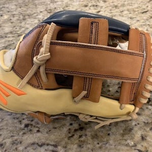 New Easton Right Handed Alex Bregman Pro Collection Baseball Glove 11.75"