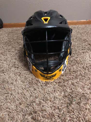 Black Adult Player Cascade R Helmet