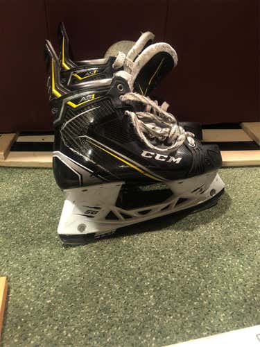 Senior CCM Super Tacks AS1 D&R (Regular)  Size 9.5 Hockey Skates