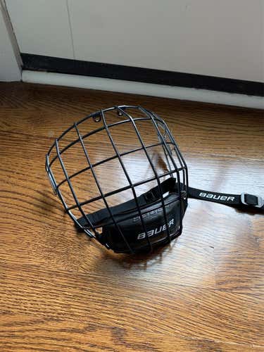 Senior Medium Bauer Profile II Facemask Full Cage