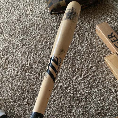 High School/College  Wood (-3) 30 oz 33" Bat