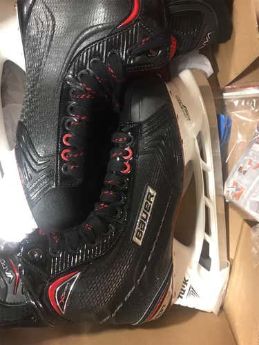 Senior Bauer Vapor X Shift EE (Extra Wide)  Size 10.5 Hockey Skates