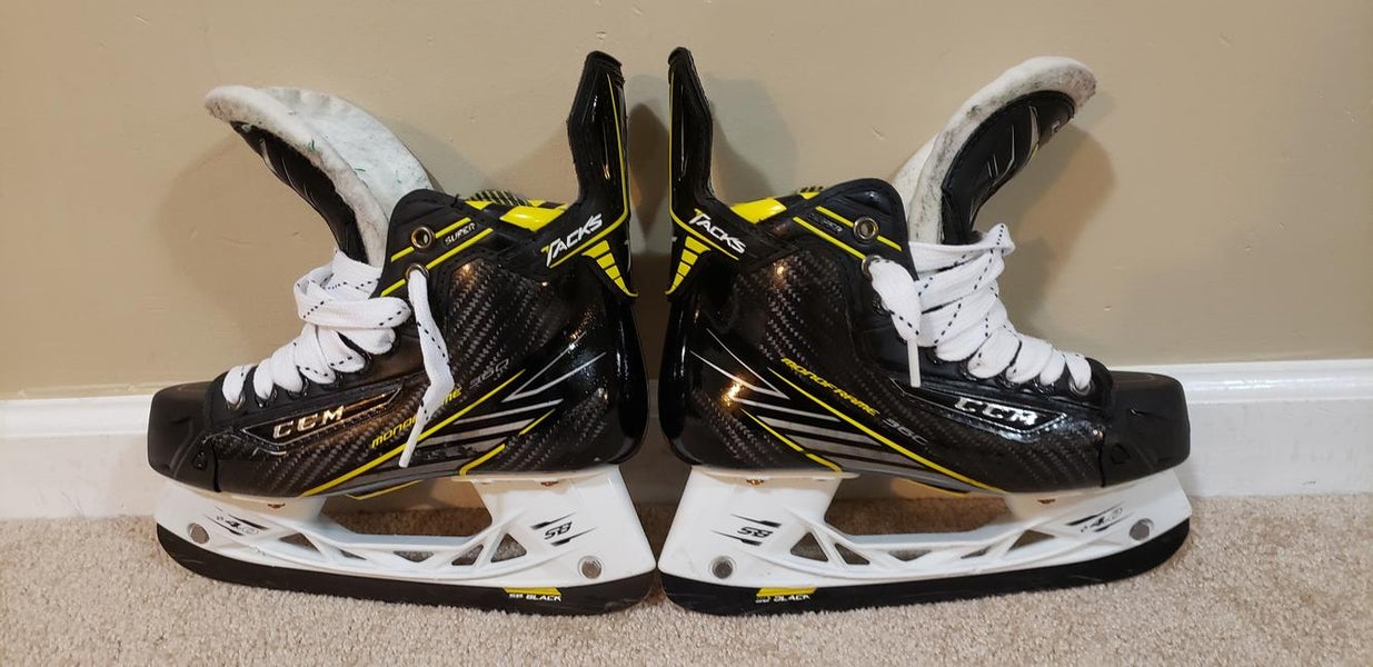 Junior CCM Super Tacks Hockey Skates D&R (Regular) Size 4.5
