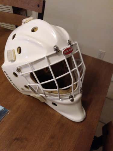 White Senior Bauer Profile 960 Goalie Mask