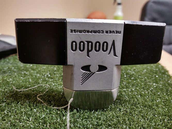 Never Compromise VooDoo Center Shafted 35 inch Golf Putter w Headcover