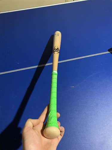 High School/College Wood (-3) 30 oz 33" Bat