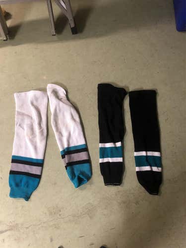 L/G Large AK Senior Hockey Sock Lot 1 White 1 Black