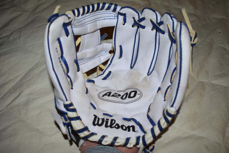 Wilson A200 Baseball / T-Ball Glove, White with Blue, 11 inch
