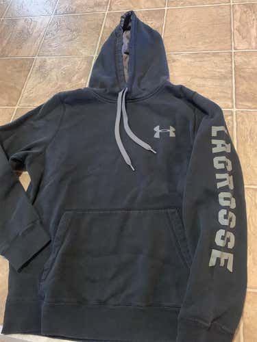Black Men's Large Under Armour Sweatshirt