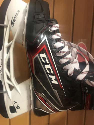 Senior CCM JetSpeed FT2 D&R (Regular)  Size 7.5 Hockey Skates
