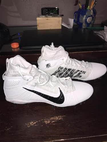 Adult Men's 10.5 (W 11.5) Nike Cleats