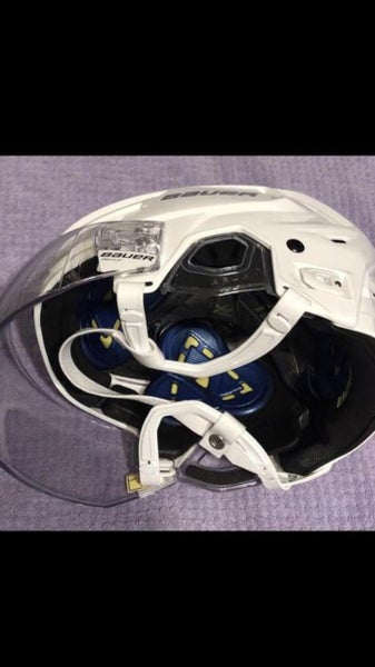 Bauer Re-akt 150 Medium Hockey Helmet With Half Shield Visor